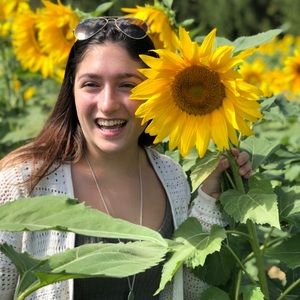 Meet your Posher, Emily